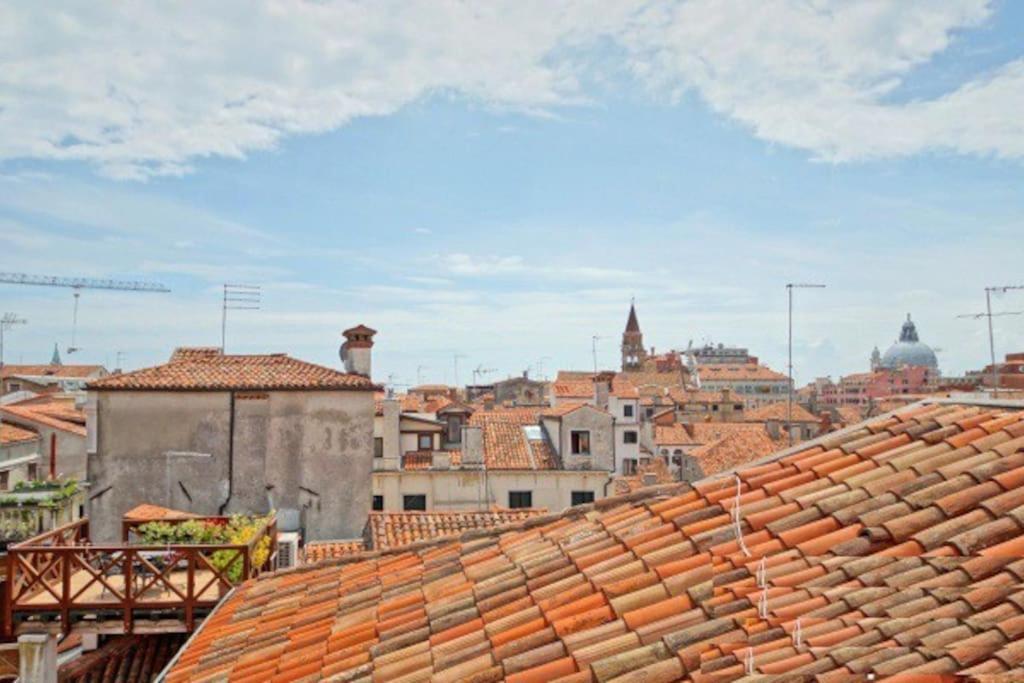On The Roofs To Piazza San Marco - Venezia Apartment Luaran gambar